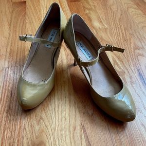 Steve Madden  Nude Leather Mary Jane Heels Pumps